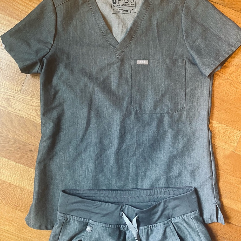 Figs scrubs